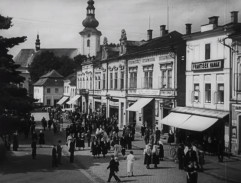 Rožnovské náměstí