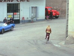 Tonoucí se stébla chytá