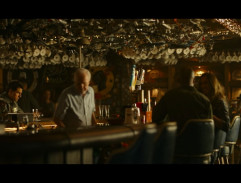 V baru The Hard Deck