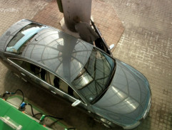 Příjezd na benzínovou pumpu