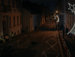 Edo cvičí na ulici