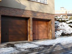 Před Jirkovým domem