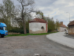 Autobus na zastávce