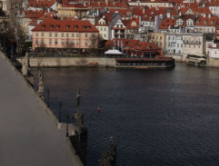 Heydrich najíždí na Karlův most