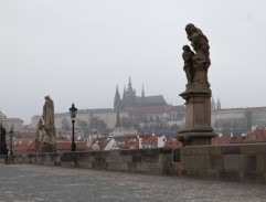 Heydrich jede po Karlově mostě