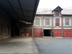 Vojenský náklaďák