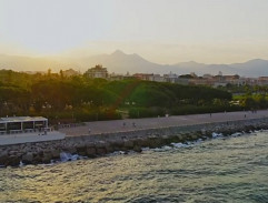 Pobřežní promenáda