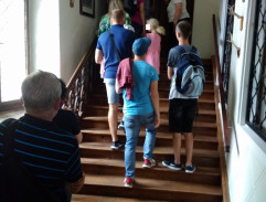 Dřevěné schodiště na zámku Blatná