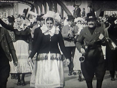 Festivalový průvod městem