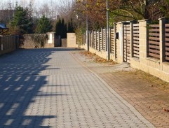 pred Rokytovou vilou