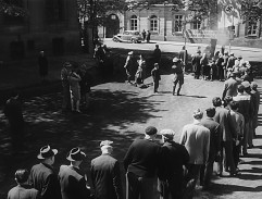 Německá armáda rozdává jídlo II