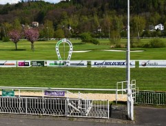 dostihové závodisko