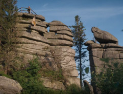 Pád z vyhlídky Dreisesselfelsen