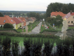 Křížová cesta ke kostelu