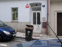 Rozhovor před hospodou