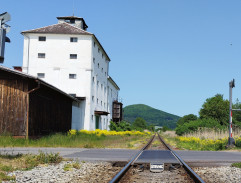 Železniční přejezd