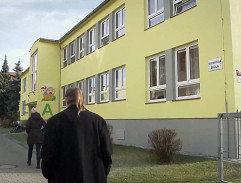 René - Vězeň svobody