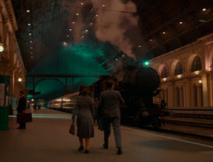 Paní Harrisová jede do Paříže