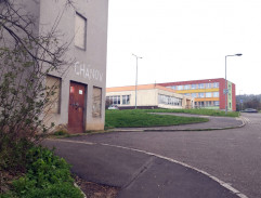 Pohled na příjezdovou cestu do ghetta