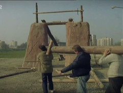 Stavba repliky Stonehenge