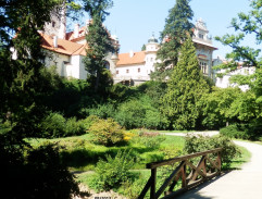 Most přes Botič pod Průhonickým zámkem