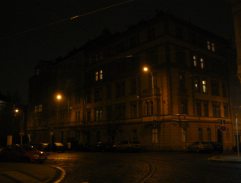 Křižovatla se lvem a tramvají