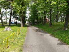 Příjezd k nemocnici