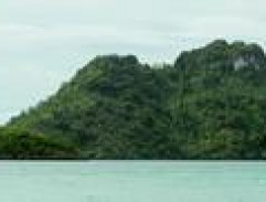 Celkový záběr na ostrov