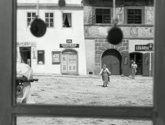 Květuška jde do lékárny