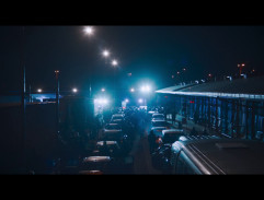 Před přístavem u Calaise ve Francii