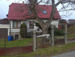 před Francovým domem