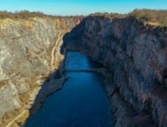 S01E03 Bezpečné místo