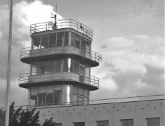 Letištní věž