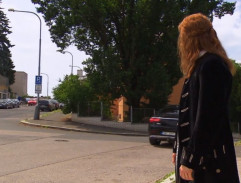 Odjezd černého auta