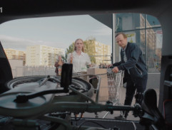 U obchodního centra