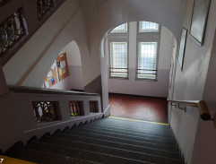 Schodiště školy