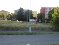 cesta pred nemocnicou