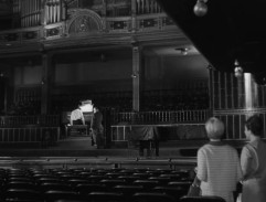 Neděle ve všední den