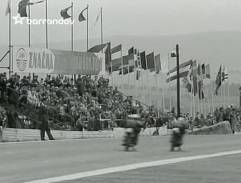 Na motocyklových závodech