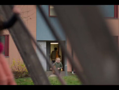 Byt otce Simona a Sary