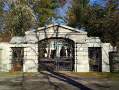 vchod do zámku Kubelice