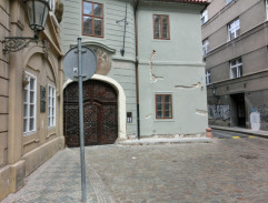 pred Tiziankiným  domom