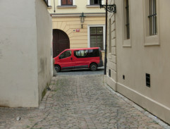 pred kočišovým domom