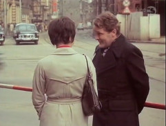 V každém pokoji žena