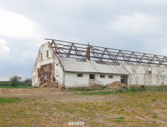 Zchátralé stavení