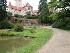 Princezny u jezírka