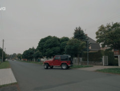 Před domem Řehořových a Sýkorových