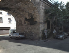 Pod strašnickým viaduktem