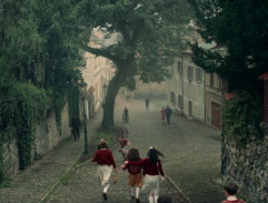 Děti běží ulicí