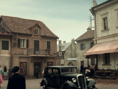 Na náměstí před biografem